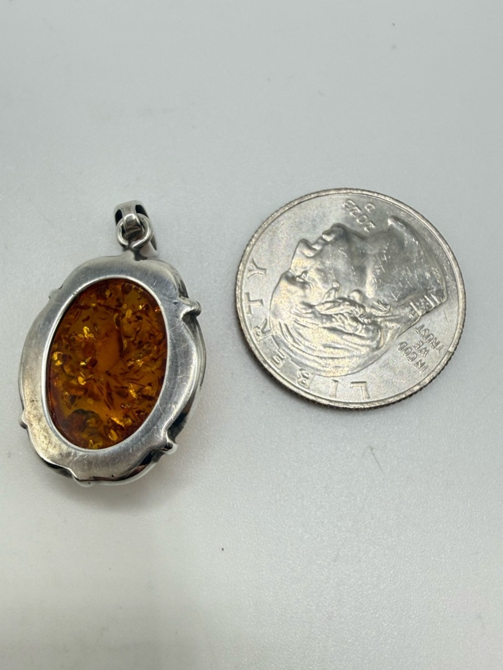 Vintage 925 Sterling Silver Amber Pendant Oval Baltic Style - Picture 2 of 3